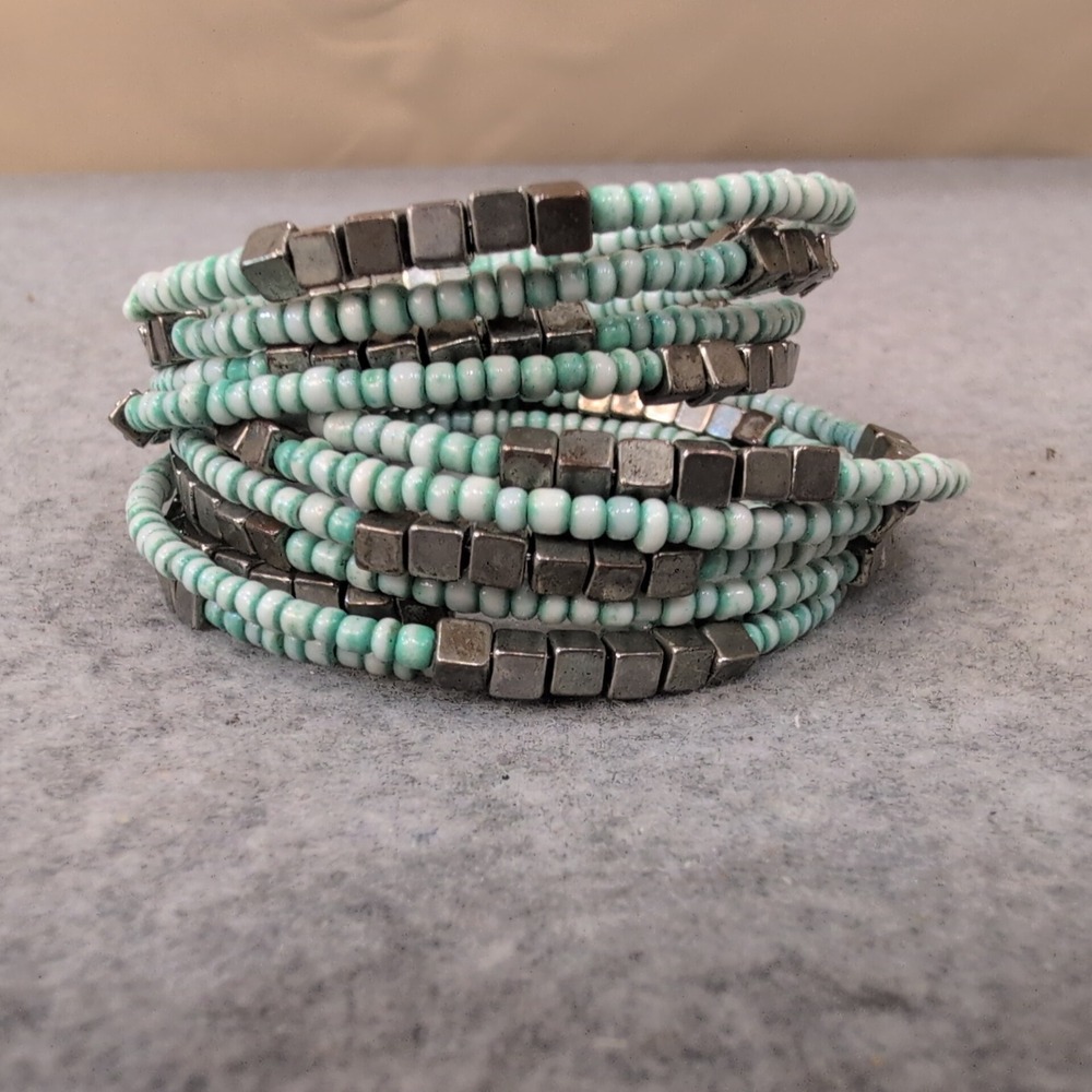 Beaded‎ Coil Bracelet Mint Green White Silver Tone Cube Beads Wrap - Picture 3 of 6